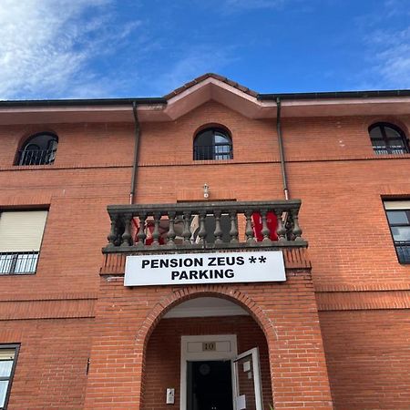 Pension Zeus Barakaldo Buitenkant foto