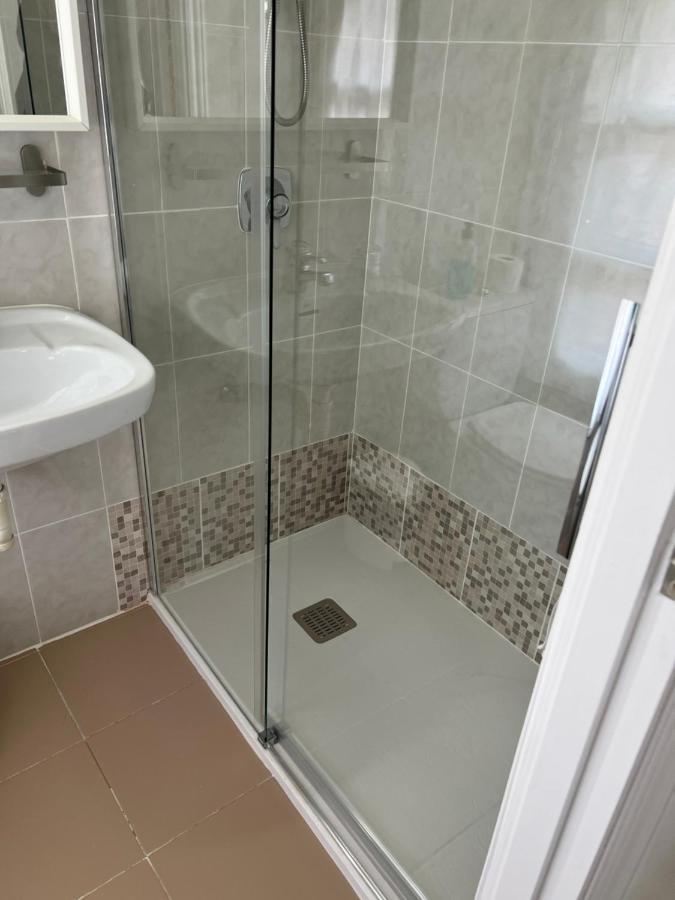 Pension Zeus Barakaldo Buitenkant foto