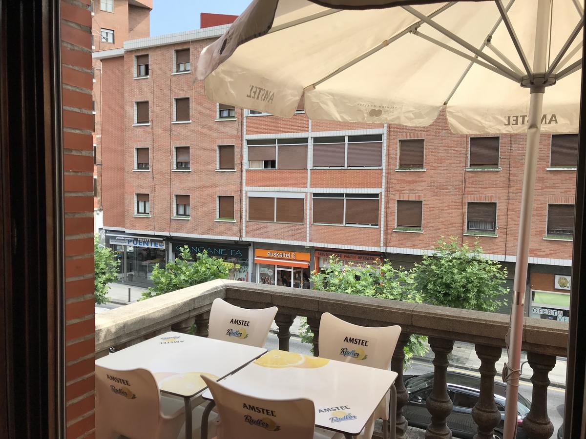 Pension Zeus Barakaldo Buitenkant foto